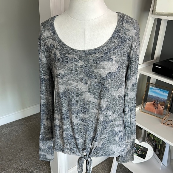 No Boundaries - Camo Shirt - Picture 1 of 4